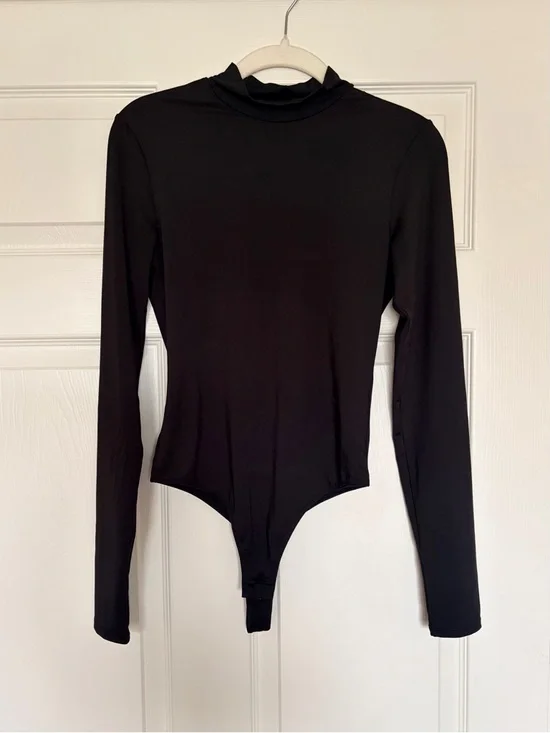 Black H&M Lightweight Long Sleeve Mock Neck Bodysuit — Size Small - Picture 1 of 3